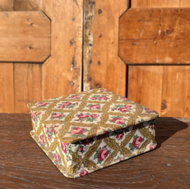 Doos stoffen bekleding karton sieraden naaidoosje