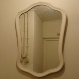 Spiegel origineel lijst 50 x 79 wit brocante VERKOCHT