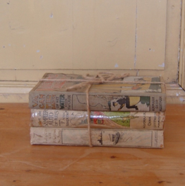 Oude kinderboeken stapeltje decoratie VERKOCHT