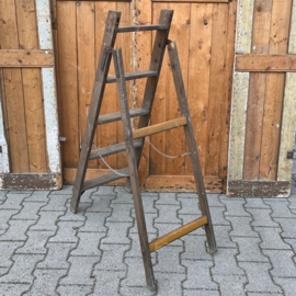 Oude houten trap ladder schilderstrap VERKOCHT