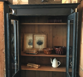 Vitrine kast winkel vitrine servies VERKOCHT