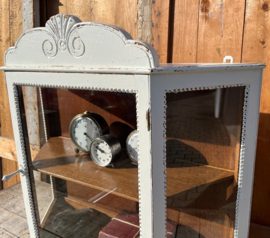 Vitrine kast 1930 wit pronk sier wand