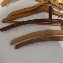 Kleerhanger hout antiek Voss Union Elegant