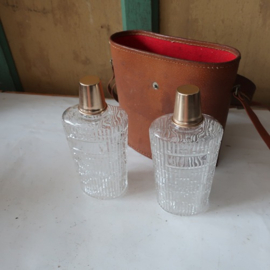 Parfum drank flessen in hoes verrekijker