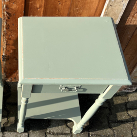 Nachtkastje groen 70 cm bijzet VERKOCHT