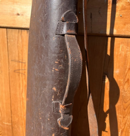 Koffer houder geweer leer antiek 82 cm origineel