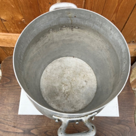 Bus pot metaal aluminium origineel Ø 23 cm