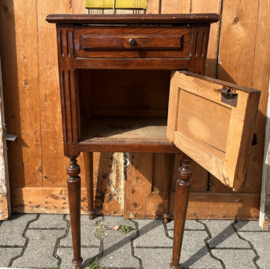 Nachtkast Frankrijk hal kastje VERKOCHT