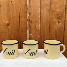 Emaille beker creme met tekst Lait