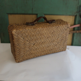 Koffer mand gevlochten 45 x 26 x 11,5 VERKOCHT