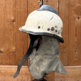 Helm brandweer creme origineel met zijflappen