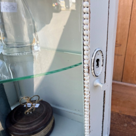 Vitrine kast groen sier hoek kastje VERKOCHT