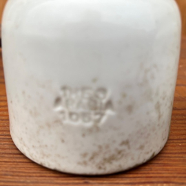 Isolator porselein wit spanning elektra