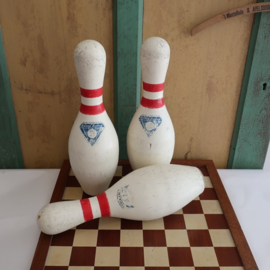 Bowling kegels origineel rood wit VERKOCHT