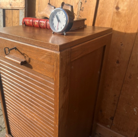 Roldeur kast archiefkast hout VERKOCHT