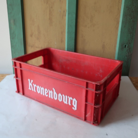 Krat Kronenbourg Bier kunststof rood