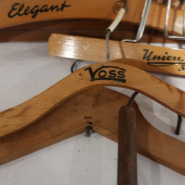 Kleerhanger hout antiek Voss Union Elegant