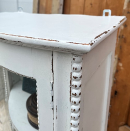 Vitrine kast wit sier hoek kastje VERKOCHT