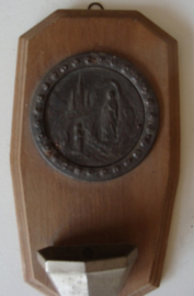 Wijwaterbak wandmodel hout Maria Lourdes