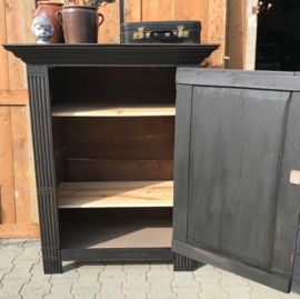 Boekenkast legkast lage kast zwart VERKOCHT