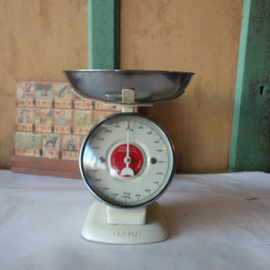 Weegschaal Dulton vintage keuken Yasu Sasamoto