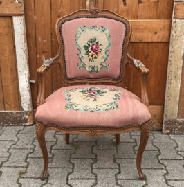 Dames fauteuil stoffen bekleding 1930