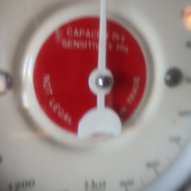 Weegschaal Dulton vintage keuken Yasu Sasamoto