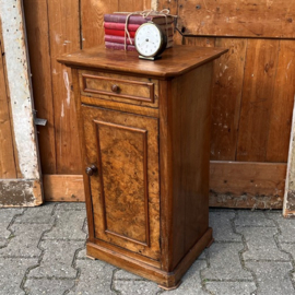 Nachtkastje hout Frankrijk 67,5 cm hal