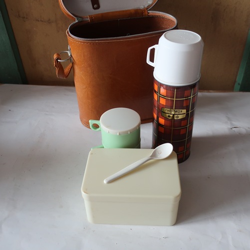 Picknick set vintage retro in hoes origineel