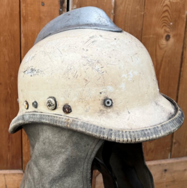 Helm brandweer creme origineel met zijflappen