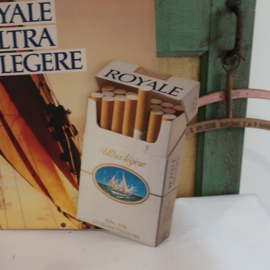 Reclame bord toonbank display sigaretten Royale