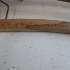 Kleerhanger hout antiek C&A VERKOCHT