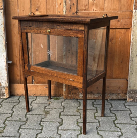 Theekast vitrinekast pronk servies VERKOCHT