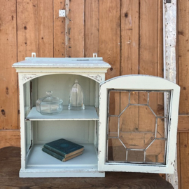 Vitrine sier kastje pronk wand kast VERKOCHT