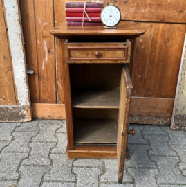 Nachtkastje hout Frankrijk 67,5 cm hal