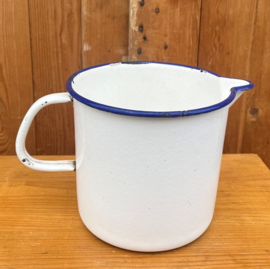 Maatbeker 3 liter emaille wit VERKOCHT