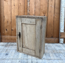 Medicijn wand kastje hangkastje hout origineel