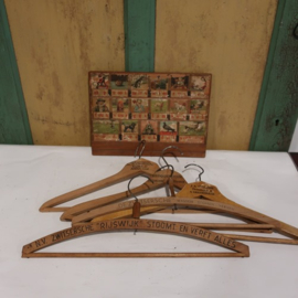Kleerhanger hout antiek Rijswijk Andijk Alkmaar