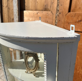 Vitrine kast wit sier hoek pronk GERESERVEERD