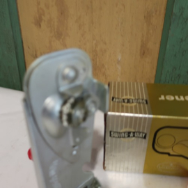 Blik opener Swing A Way kitchen can opener
