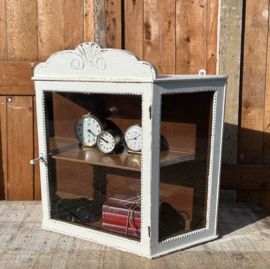 Vitrine kast 1930 wit pronk sier wand