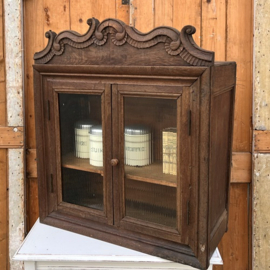 Pronkkast vitrine boven kast VERKOCHT