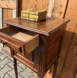 Nachtkast Frankrijk hal kastje VERKOCHT