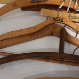 Kleerhanger hout antiek Voss Union Elegant