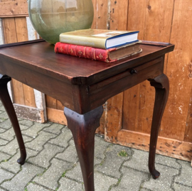 Thee tafel sidetable met zijbladen Queen Ann