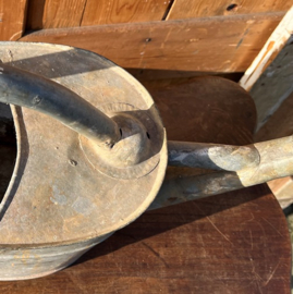 Gieter zink lengte 40 cm hoogte 52,5 cm origineel