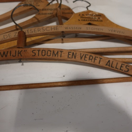 Kleerhanger hout antiek Rijswijk Andijk Alkmaar