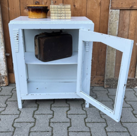 Vitrine kast thee pronk kastje wit VERKOCHT