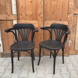 Café stoelen hout zwart armleuning VERKOCHT