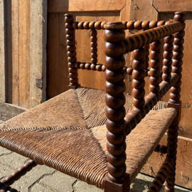 Hoekstoeltje hout origineel gevlochten zitting